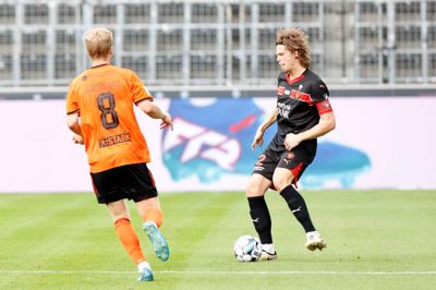 Anfører Mads Bech Sørensen (t.h.) føler, at både han og resten af FCM-truppen er helt klar til at jagte mesterskabet i den kommende sæson.