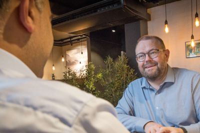 Olav Langdahl driver Langdahl Consulting, hvor han rådgiver om ledelse.
