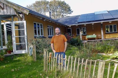 Martin Høj Jensen tog halvandet år fri fra arbejde, da Projekt Halmhus skulle køres i mål. Det stod færdigt i 2009, hvorefter han blev konsulent for Kalle Balle Byg, der er entreprenør indenfor halmhusbyggeri. Siden blev Martin Høj Jensen maskinmester via fjernstudie fra halmhuset, og efter et par års ansættelse på Green Lab i Skive, har han siden sommeren 2022 været varmemester i hjembyen Stoholm.