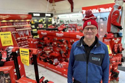 HH Trælast & Byggecenter afholder fredag den 1. december julemesse i firmaets tre afdelinger i Stoholm, Højslev og Grundvad, hvor forskellige leverandører tager opstilling med deres respektive mærker. Indehaver Hans Nielsen vil selv være tilstede i Stoholm, hvor blandt andre en repræsentant for Milwaukee elværktøj vil øse ud af sin viden.