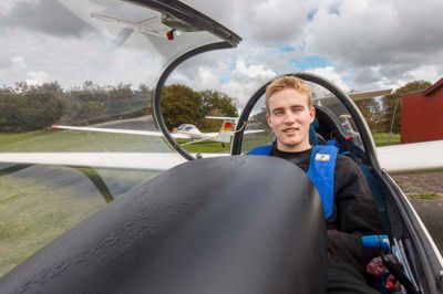 Oliver Kirial Olsen, Tastum, vandt sølv til DM i svæveflyvning for juniorer i Arnborg ved Herning. Arkivfoto: Steen Don