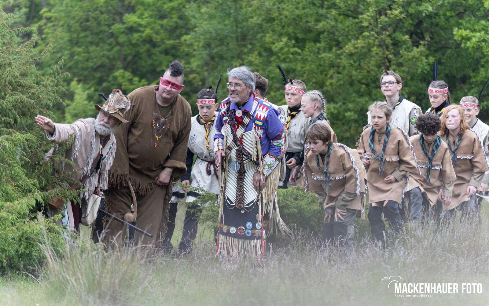 Jens Langkniv Gruppen i Sparkær inviterede resten af De Gule Spejdere i Danmark på indianerlejr ved Birkesø i kristi himmelfartsferien. Foto: Jacob Mackenhauer