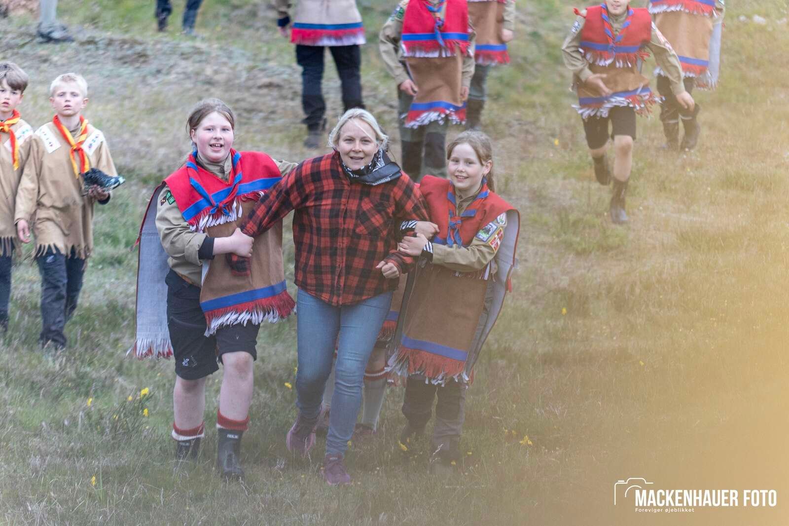 Jens Langkniv Gruppen i Sparkær inviterede resten af De Gule Spejdere i Danmark på indianerlejr ved Birkesø i kristi himmelfartsferien. Foto: Jacob Mackenhauer