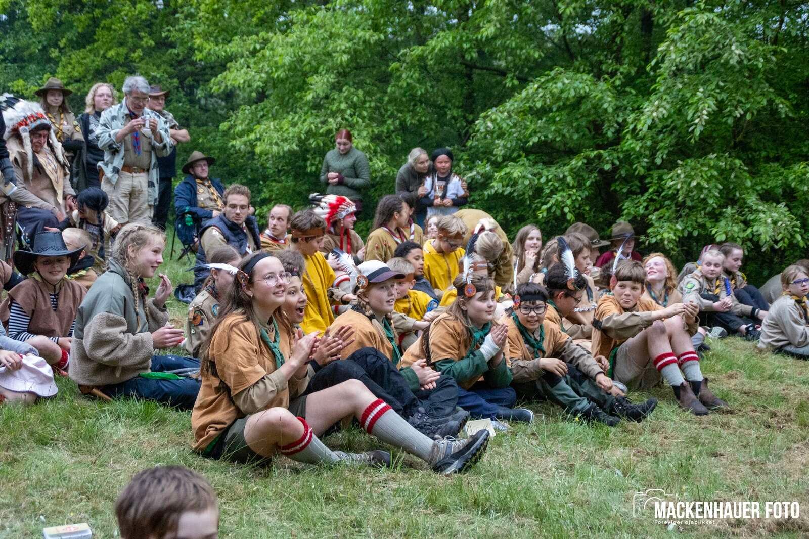 Jens Langkniv Gruppen i Sparkær inviterede resten af De Gule Spejdere i Danmark på indianerlejr ved Birkesø i kristi himmelfartsferien. Foto: Jacob Mackenhauer