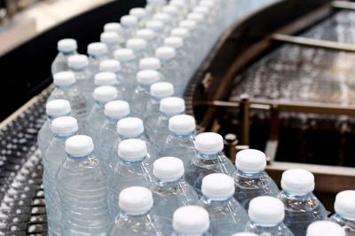 Overskuddet satte igen ny rekord hos Fasterholt-virksomheden Aqua d'Or, der har tilladelse til at tappe op til 650 millioner liter kildevand årligt fra den midtjyske undergrund.