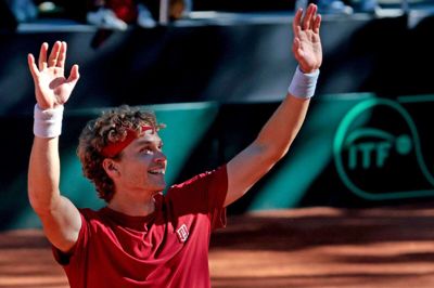 August Holmgren var nummer 308, da han sidste år vandt DM i tennis. Nu står han i Wimbledons hovedturnering. (Arkivfoto).