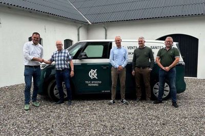 Gunnar Kristensen VVS fusionerer med InstallatørGruppen. På billedet er det - fra venstre - Peter Frandsen (InstallatørGruppen), Jan Iversen (Gunnar Kristensen VVS), Henrik Rasmussen (InstallatørGruppen), Bjarne V. Lauridsen (Gunnar Kristensen VVS), Morten Thomsen (Gunnar Kristensen VVS).