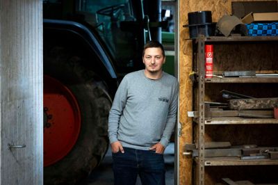 Tobias Sloth Larsen kan se tilbage på endnu en succes. Mellem 1900 og 2000 gæster kiggede med, da der var traktortræk i Vildbjerg.