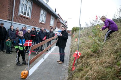 Inden for nogle år skal snoren klippes til Havørredens Hus. Her det Dann Karlsen, der er til indvielse i sin hjemby. Havørredens Hus kommer til at ligge tæt på byen og Haderis Å, der har det største tilløb til Karup Å. Hvornår huset står færdigt, er for tidligt at sige, men opførelsen af huset begynder formentlig næste år.