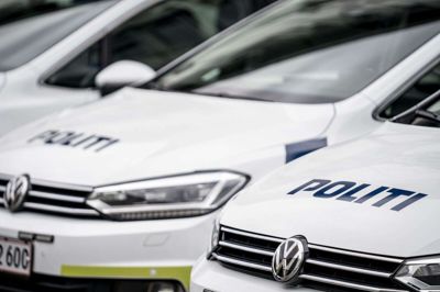 Da et mindre passagerfly torsdag aften var ude at flyve, faldt en dør ned. En mand, som var ude på en legeplads med sine børn, har fredag hjulpet politiet med at finde døren. (Arkivfoto).