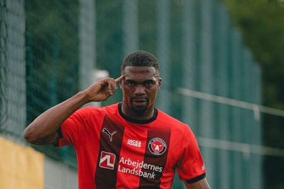Friday Etim leverede oplægget til 1-1-målet og scorede selv til 3-1, da FC Midtjylland besejrede de ukrainske mestre, Dynamo Kyiv.