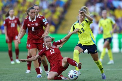 Josefine Hasbo er ikke den eneste spiller fra Gotham FC ved EM. Tysklands førstekeeper Ann-Katrin Berger, den spanske topscorer Esther Gonzalez og Englands Jess Carter er også med ved slutrunden.