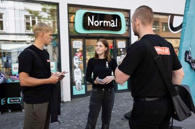 Nichole Jensen oplevede, at der er ret god styr på vilkårene for ungarbejdere hos Normal i gågaden.