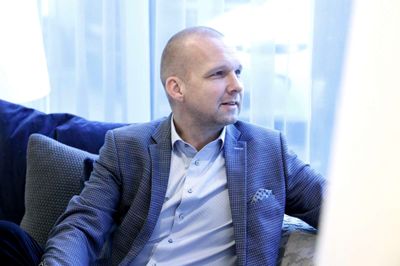 Torben Rohde og resten af personalet hos Hotel Scandic Regina i Herning har haft et travlt første halvår - og der bliver nok også gang i andet halvår, spår han.