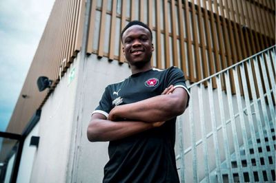 17-årige Emmanuel Alase har været eftertragtet af adskillige klubber, men den svenske stortalent valgte at skrive under med FC Midtjylland.