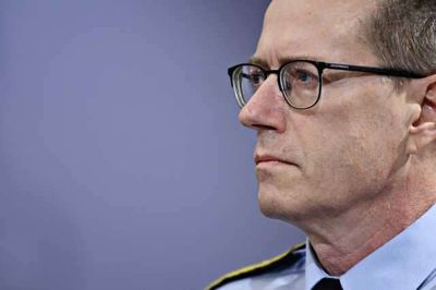 - Jeg husker ikke (coronakrisen, red.) som en periode, hvor politiet var nødt til mod befolkningens vilje at begrænse folks frihed. Jeg husker det som en periode, hvor folk stod sammen i fællesskab, siger Thorkild Fogde.