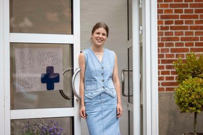 Rebekka Brødsgaard Knudsen glæder sig over at kunne holde sommerlejr for 30 unge fra hele landet.