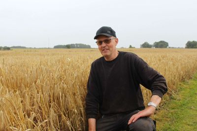 Landmand Peter Jensen fra Kjellerup fik i år en rekordhøst på 7,8 tons vinterbyg per hektar. Foto: Morten Hallstrøm