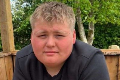 Chaufføren, der kørte den lastbil, som forulykkede og kostede Lucas Moeskjær Henriksen (billedet) livet, blev mandag frifundet i Retten i Esbjerg. Han var sigtet for uagtsomt manddrab.