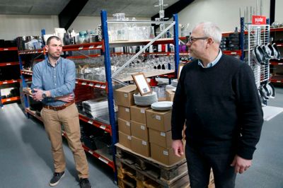 KPA blev stiftet af Kjeld Poulsgaard Andersen (t.h.), som stadig er ejer og salgsdirektør, mens sønnen Kristoffer Poulsgaard Andersen er direktør.? Foto: Flemming Hansen