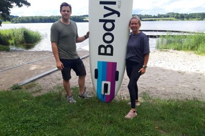 Formand Christian Vestergaard og kasserer Vicki Kjøge fra Nørskovlund IF, der til foråret er klar til at kunne tilbyde SUP i Hinge Sø.