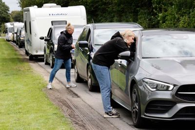 Hundredvis af campingvogne vil fra torsdag aften og i løbet af fredag ankomme til Spjald, og de vil i år alle komme til at være tættere på fodboldbanerne idet man har oprettet et helt nyt campingområde ved Røjkumparken.