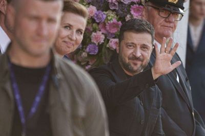 Ukraines præsident, Volodymyr Zelenskyj, kommer onsdag til Danmark. I juli var han i Aarhus sammen med statsminister Mette Frederiksen (S). (Arkivfoto).