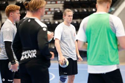 Playmakeren Emil Jensen er én af fire nye spillere i den kommende sæsons trup. Han er én af dem, der skal fylde pladsen ud efter topscorer Rasmus Graffe.