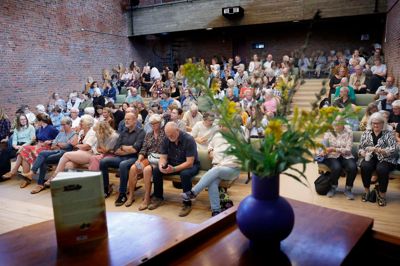 Bogfest 2024 i Højhuset Kulturhotel i Birk blev velbesøgt. Nu gentager kulturudbyderen weekend- arrangementet.