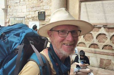 Det var et rigtig stort øjeblik, da Hans Jørgen Hansen efter 2600 kilometers vandring nåede frem til Basilika di San Francesco i Assisi i Italien.