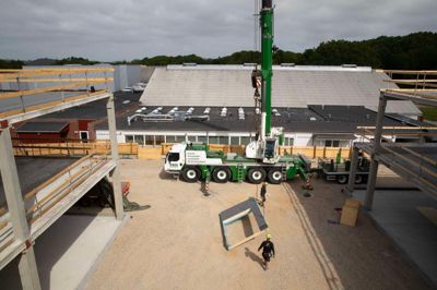 Der er rejsegilde på den nye skole i Ry den 19. august - med både taler og pølser. Billedet er fra byggeprocessen.