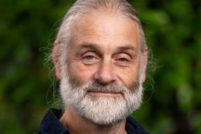 Peter Kjær, byrådsmedlem for Enhedslisten, efterspørger en analyse af, hvad bestanden af flagermus betyder for opsættelse af VE-anlæg.