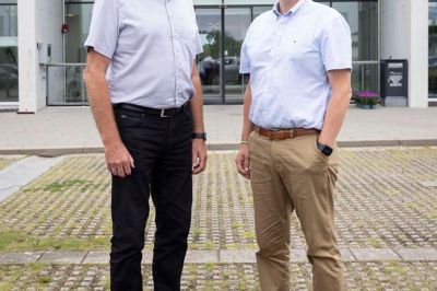 Palle Høj (t.v.) træder et skridt tilbage og overlader chefstolen til Lasse Frost.