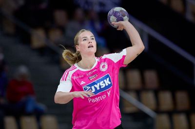Sara Madsen scorede direkte på frikast mod Viborg.