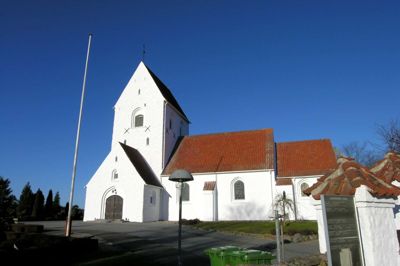 En kvinde døde for nylig på hospice uden sin familie omkring sig. Lokal bedemand har søgt efter pårørende og hjælpen er strømmet ind.