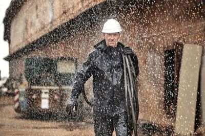 Sunds-firmaet Elka Rainwear, som blandt andet producerer regntøj og arbejdstøj, leverede ved seneste regnskab et rekordplus. Foto: PR-foto