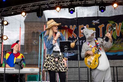 'Onkel Tove' på Torvet i Ikast.