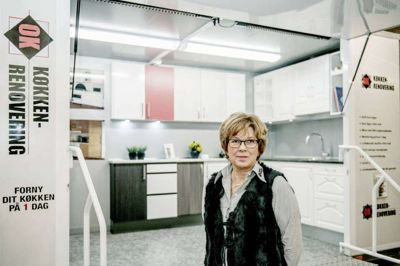 Karen Myllerup er nyansat sælger hos OK Køkkenrenovering i Herning.