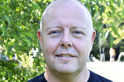 Tovholder Jesper Kjelgaard fortæller, at byfesten i Karup-Kølvrå bliver en uge med sport og underholdning samt fest i weekenden.