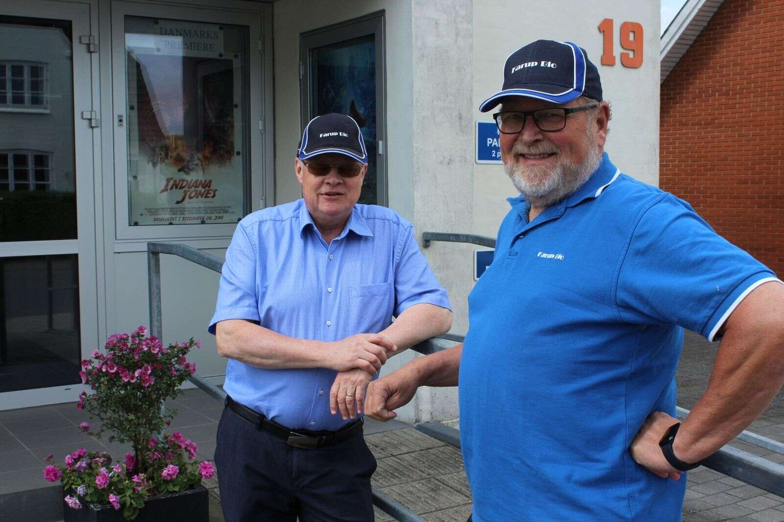 Formand for biografen i Karup, Frank Johansen (tv) og Søren Andersen har været med fra starten, det vil sige i 40 år.