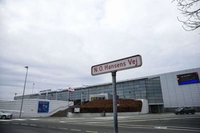 Forsvaret er tæt på at overtage terminalbygningen i Midtjyllands Lufthavn. Aftalen forventes på plads i næste uge. Foto: Martin Ballund