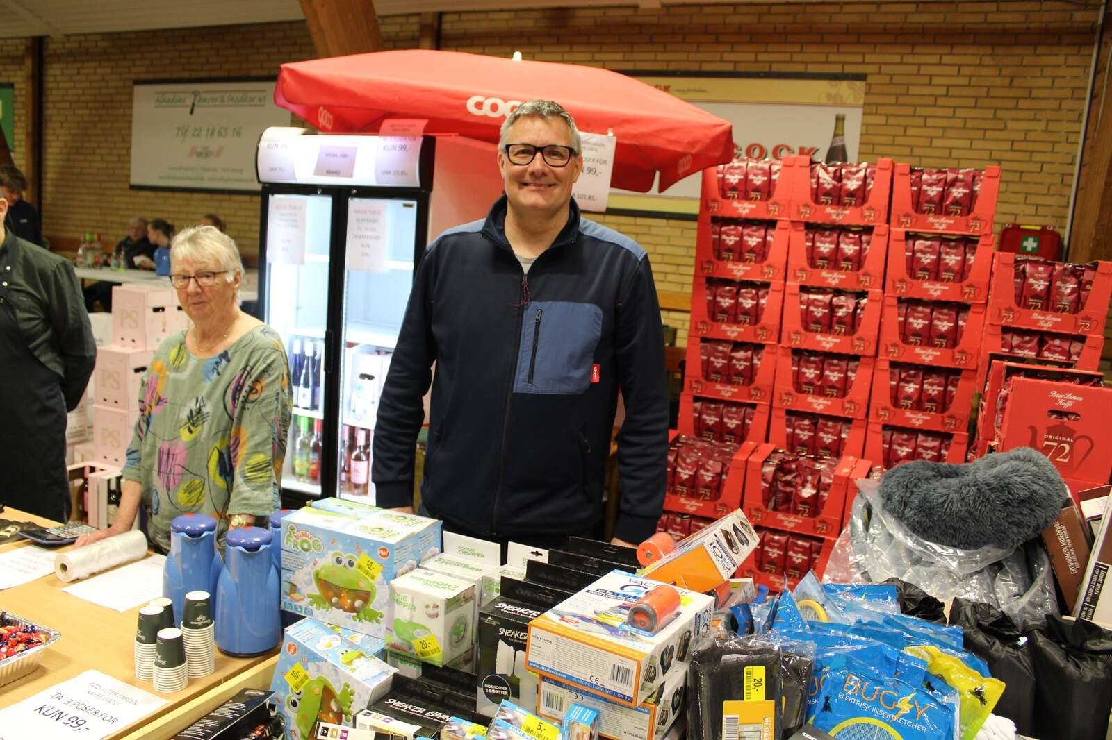 Uddeler Lars Krog fra Dagli'Brugsen i Frederiks havde en travl dag.