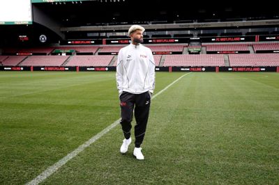 Philip Billing ligner en spiller langt fra topformen. Det er naturligvis afgørende, at han snart stempler ind.