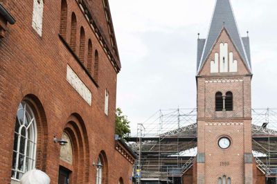 Mange mødte onsdag op til »Opera fra tårnet« ved Herning Kirke.