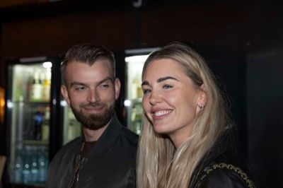 Jeanette Ottesen holdt polterabend, selv om brylluppet med Christian Wahlgreen var aflyst.