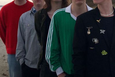 Bandet Ryst består af Robin Overgaard Jensen fra ry (forrest th) samt Skanderborg-drengene Asger Sejling Nielsen, Anton Dam Elvang, Gustav Spangsberg Johansen og Jonathan Sejerkilde . Bandet har netop fået en pladekontrakt.