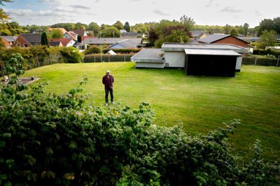 Vandværksformand Ole Gerlich har tidligere kaldt kommunens afslag for »usagligt« og risikoen for afsmitning af miljøfarlige stoffer fra solcelleanlægget til grundvandet for »under bagatelgrænsen«. Nu glæder han sig over, at kommunen efter halvandet år har ændret sin risikovurering og ikke længere vil modsætte sig, at vandværket etablerer solpanelerne på et anlæg på vandværkets grund.