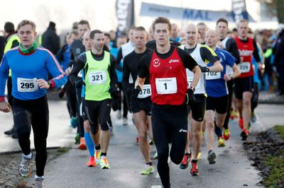 Jesper Faurschou med nummer 1 har tidligere vundet sølv for hold ved de nordiske mesterskaber i cross i Gøteborg, Sverige. Han har i mange år været fast deltager i Sydbank Nytårsløbet, som han senest vandt i 2015. ? foto: flemming hansen