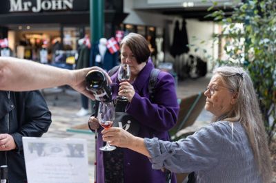 Der bliver duftet, smagt og nydt til vinfestival, som i år finder sted 3. oktober.