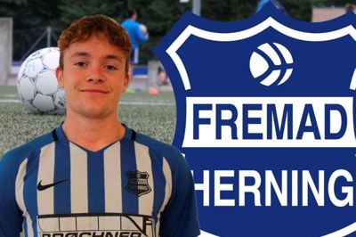 Frederik Termannsen kom klatøjet fra gymnasiefest men scorede alligevel tre mål. Foto: Herning Fremad